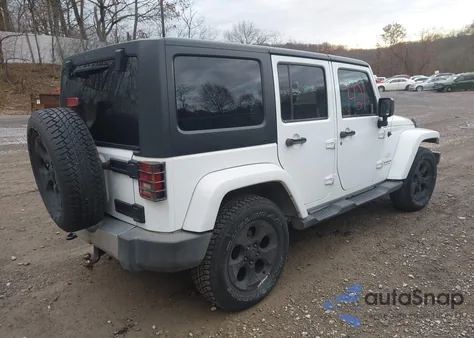 2015 Jeep Wrangler Unlimited Sahara z USA, uszkodzony, nr VIN 1C4BJWEG3FL689800